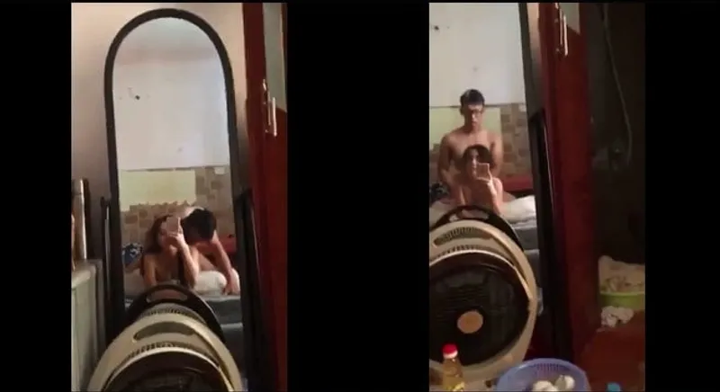 Vừa chơi em vừa selfie