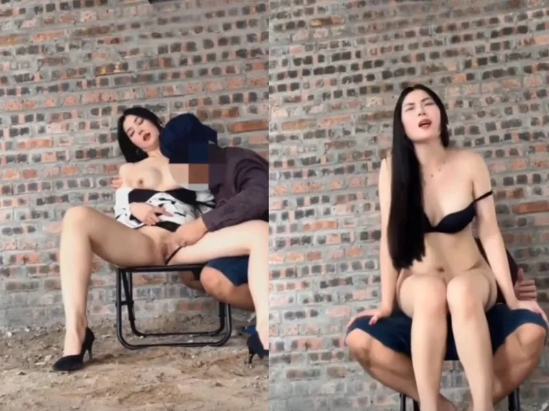 Cảm giá lạ khi được cưỡi ngựa doggy trong nhà hoang